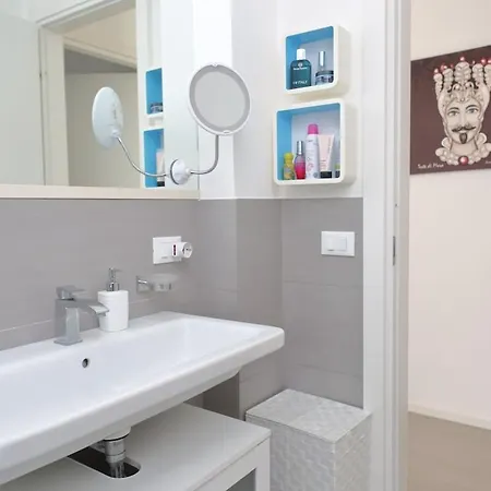 2-room Near With 2 Pools - Luna Apartment