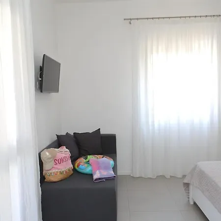 2-room Near With 2 Pools - Luna *