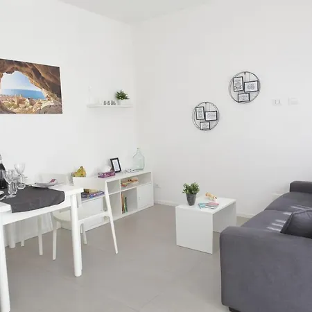 2-room Near With 2 Pools - Luna *