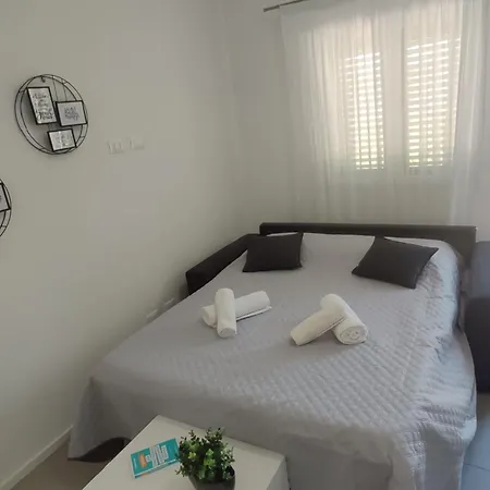 2-room Near With 2 Pools - Luna Апартаменты *