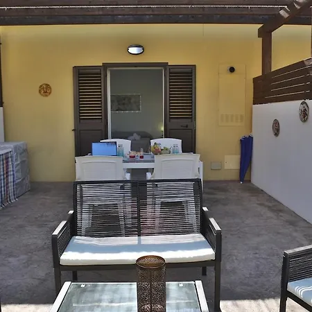 2-room Near With 2 Pools - Luna