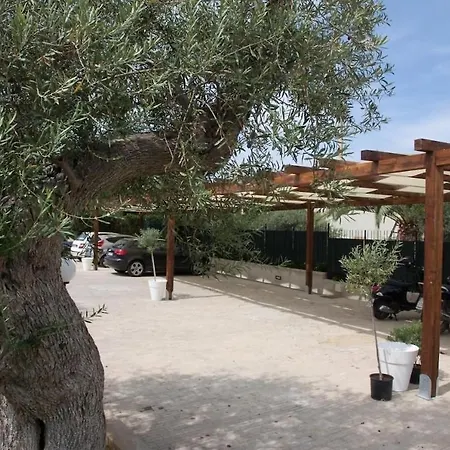 2-room Near With 2 Pools - Luna