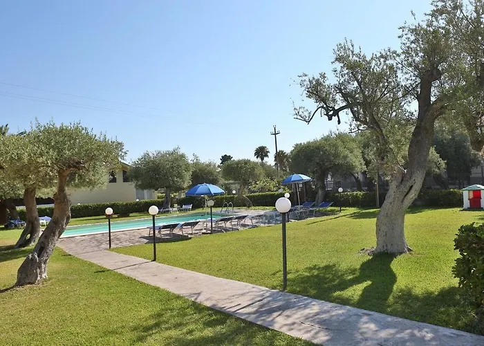 2-room Near With 2 Pools - Luna